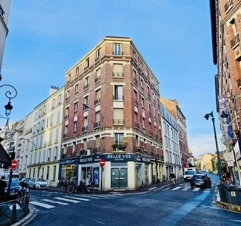 SURESNES - 2/3 PIÈCES 46.90m² - CHARME ANCIEN - 262 000