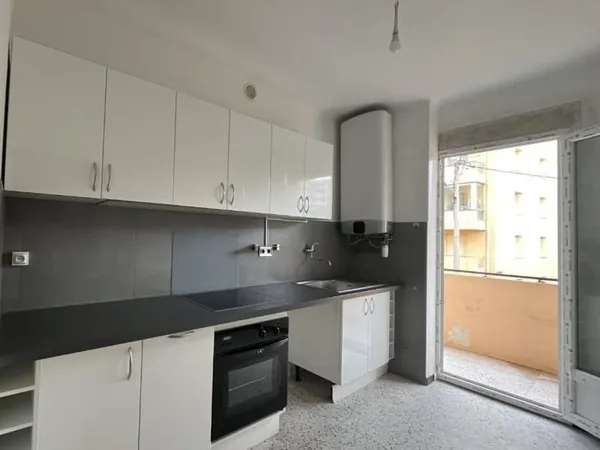 F3 IMMEUBLE POZZO DI BORGO QUARTIER LORETTO AJACCIO
