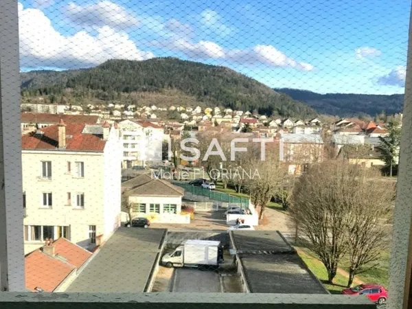 Appartement avec une cave et garage
