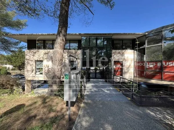 Bureaux 202 m²