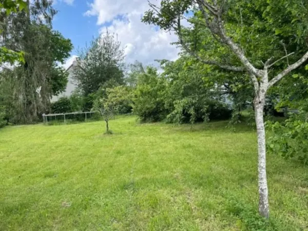 Terrain 589 m²