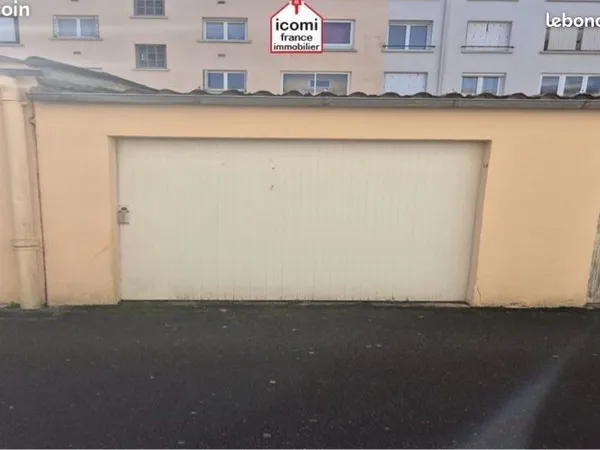 Garage paraclet