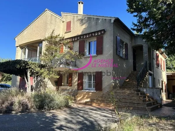 MONTEUX EXCLUSIVITE - VILLA DE 300 M² AVEC GARAGE SUR 3700 M² CLOS
