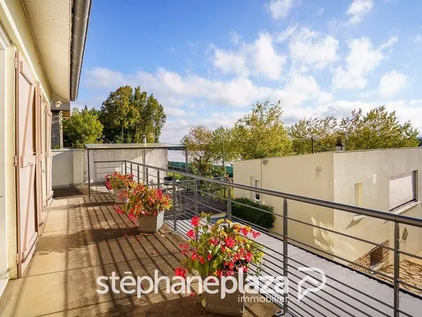 Maison 6 pièces 206 m²