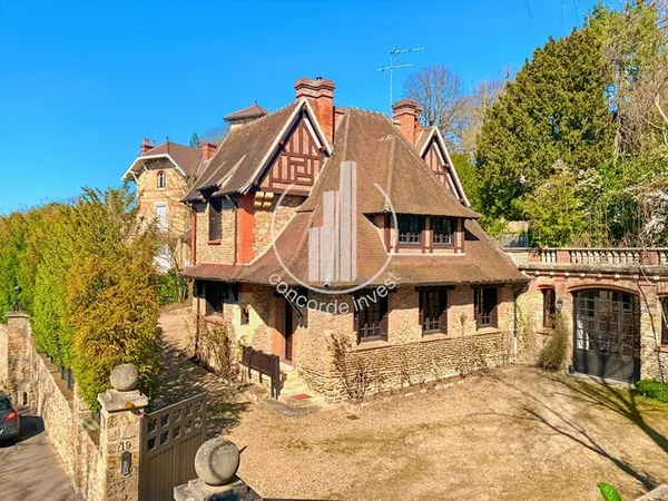 Maison de caractère à rénover - Centre historique de La Celle Saint-Cloud