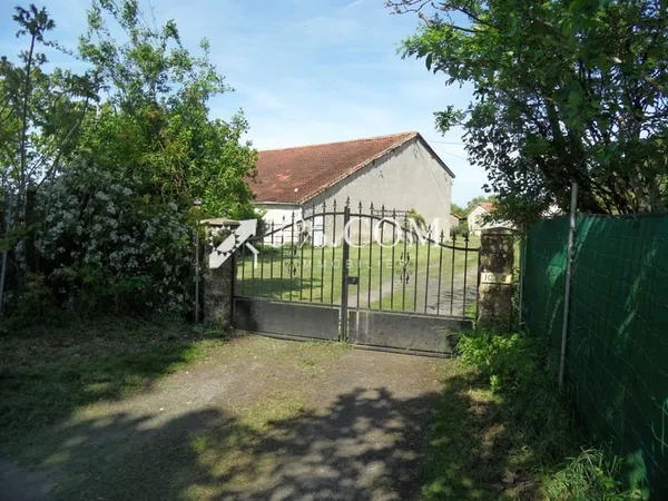 3%.COM BELLE PROPRIETE SUR 13306 M2