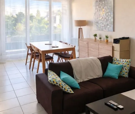 Grand T3 lumineux avec terrasse Sud, garage et parking - 75 m²
