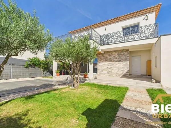 Maison Garons 101.87 m2 sur 400 m²