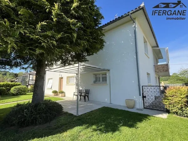 Proche Saint-Céré - Maison 165 m² avec jardin et garage