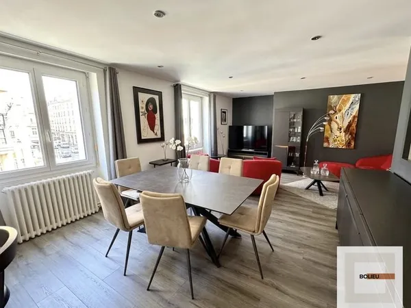 Superbe appartement de 82 m2 rénové | Vue Isère | Rue Saint-
