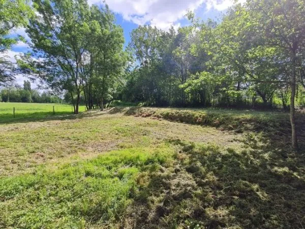 Terrain 595 m²
