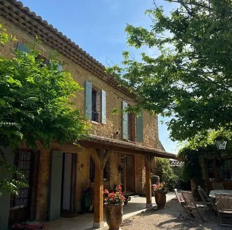 Maison 9 pièces 315 m²