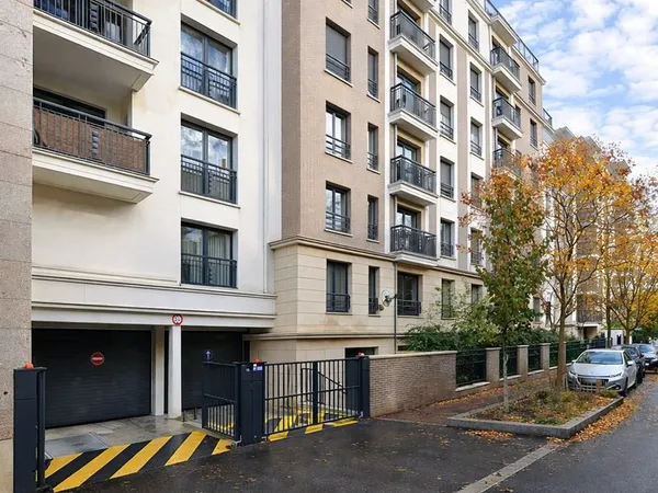 Stationnement Location Coignières   80€