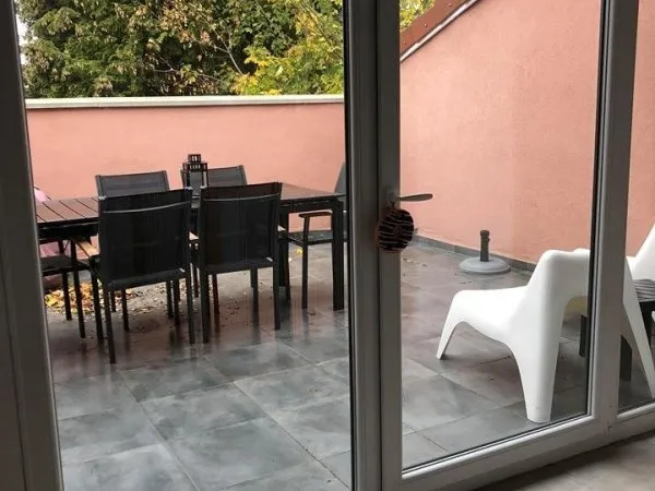 Bâtiment 300 m²