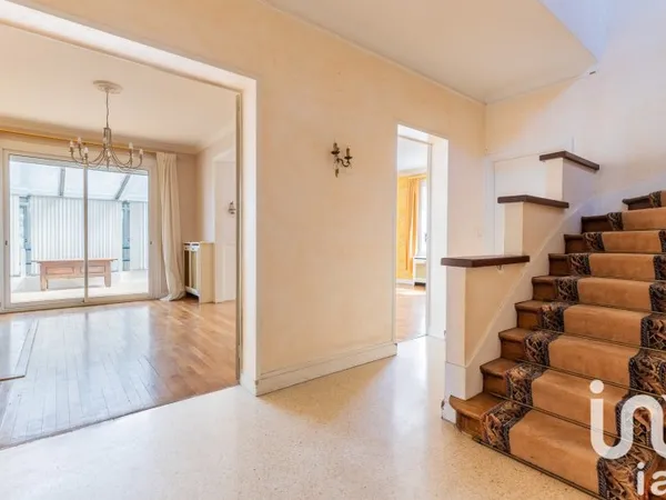 Maison 7 pièces 180 m²