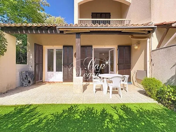 APPARTEMENT T2 AVEC JARDIN ET PISCINE À VENDRE À PRAMOUSQUIER