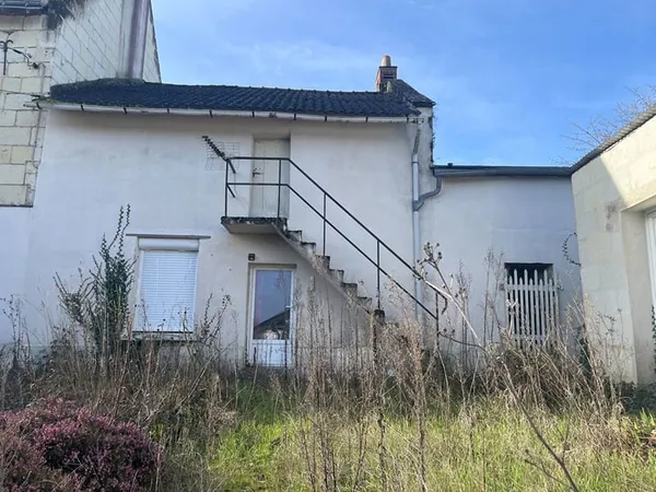 Maison et TERRAIIN CONSTRUCTIBLE 2000 M² à Saint Hilaire Saint Florent - Référence 331