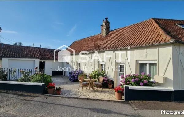 Maison de campagne dans un village avec commodités