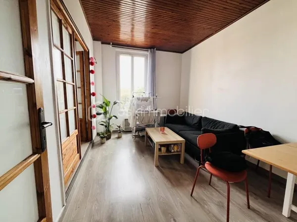 Appartement Lumineux 49 m² au 1e/2