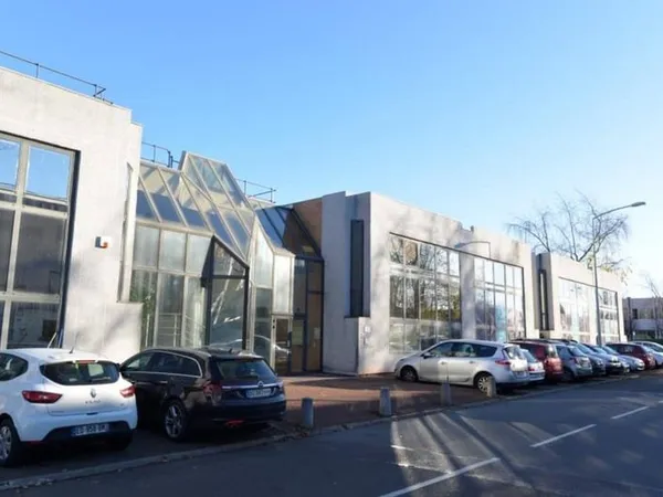 Bureaux 248 m²