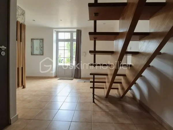 Maison 7 pièces 210 m²