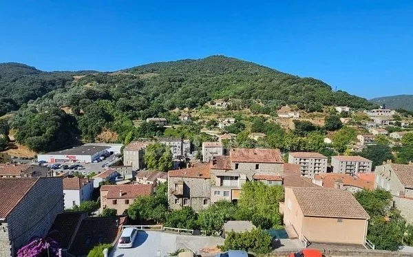 À vendre idéal investisseur ou premier achat : Appartement T3 à rénover à Sartène, Corse du Sud
