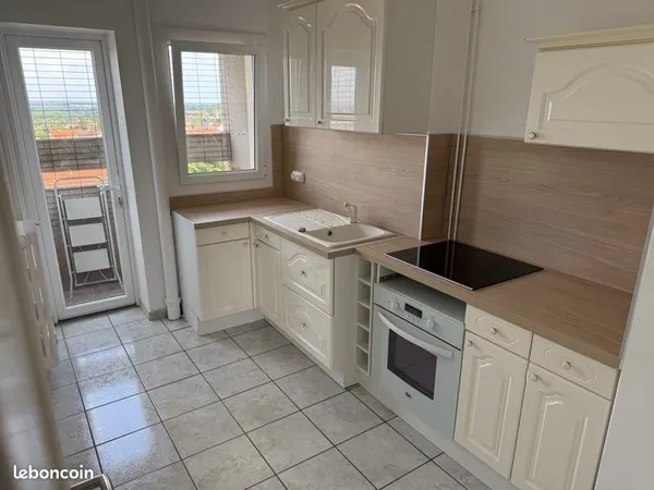 Appartement F2 entièrement rénové