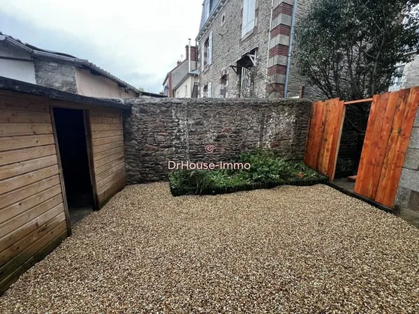 MAISON 100 M DU PORT