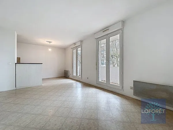 Appartement Noisy Le Grand 1 pièce(s) 30 m2