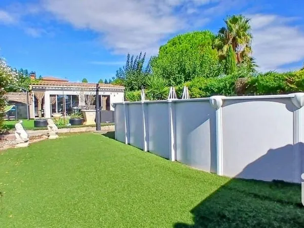 Maison de plain-pied 11 pièces 217 m²