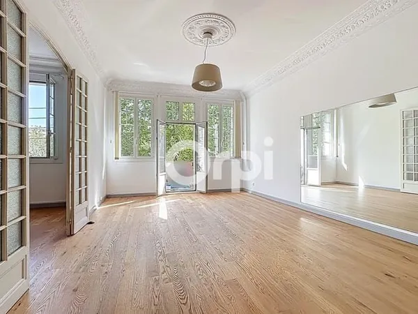 Appartement 3 pièces 98 m²