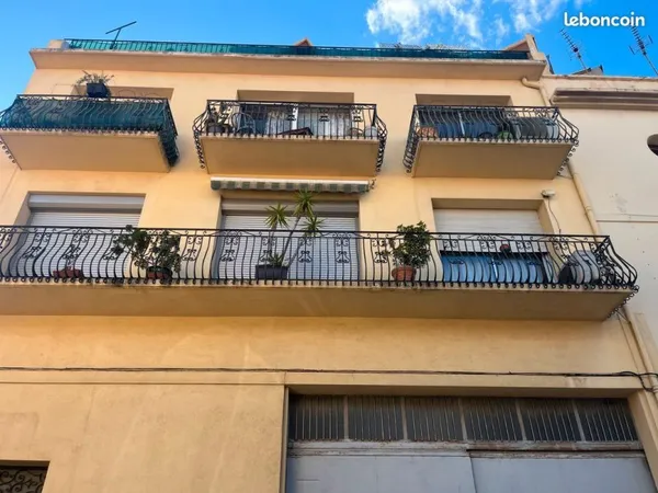 Appartement 116m² traversant 3 chambres balcons sud + garage - proche du centre de Perpignan