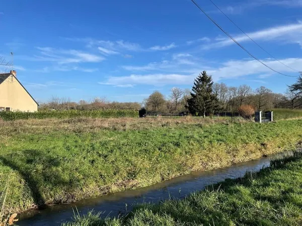 Terrain à bâtir de 1166 m² à ANDARD (49)