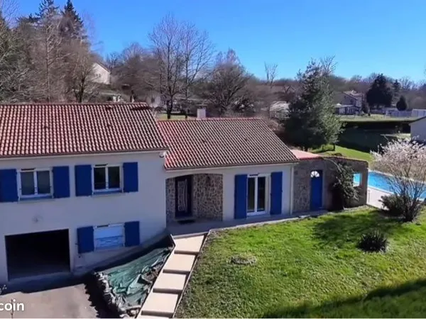 Maison de 108m2 avec piscine sur 2800m2 de terrain