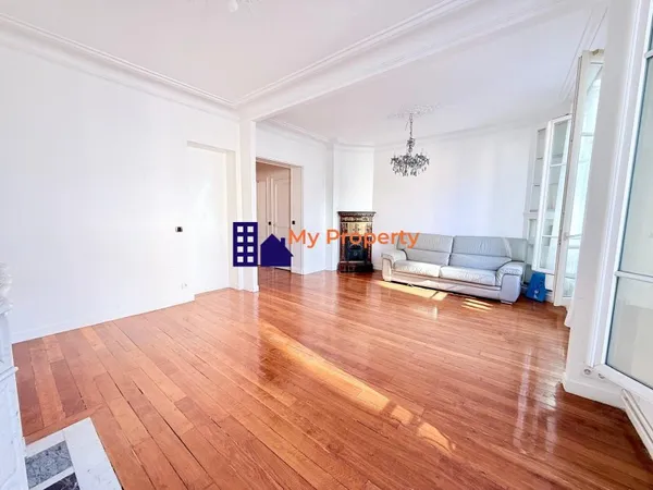 Appartement coeur de ville à 2 minutes de la Gare avec jardin