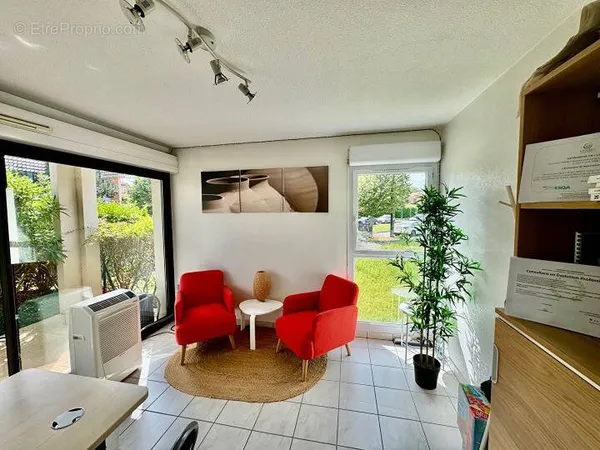 Commerce 3 pièces 167 m²