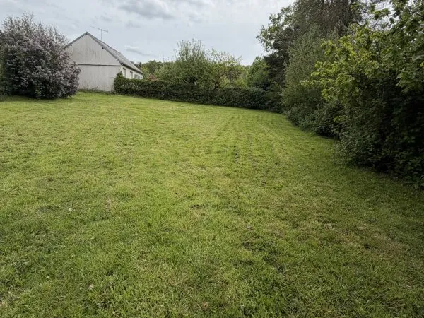 Terrain 677 m²