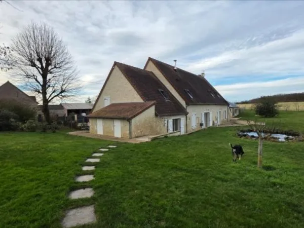 Maison 7 pièces 280 m²