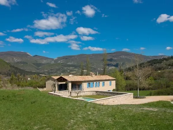 Maison 6 pièces 222 m²