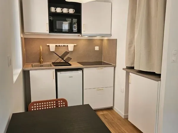 Location meublée - T2 lumineux au coeur de Figeac