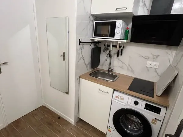 Studio meublé rénové - Paris 14e - 22 m²