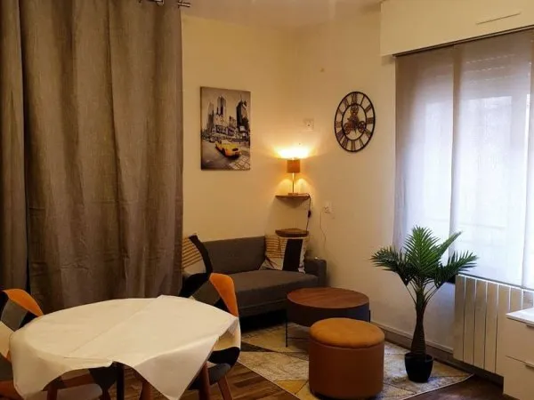 Studio 1 pièce 29 m²