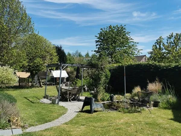 Maison spacieuse et agréable 3 façades frontière belge