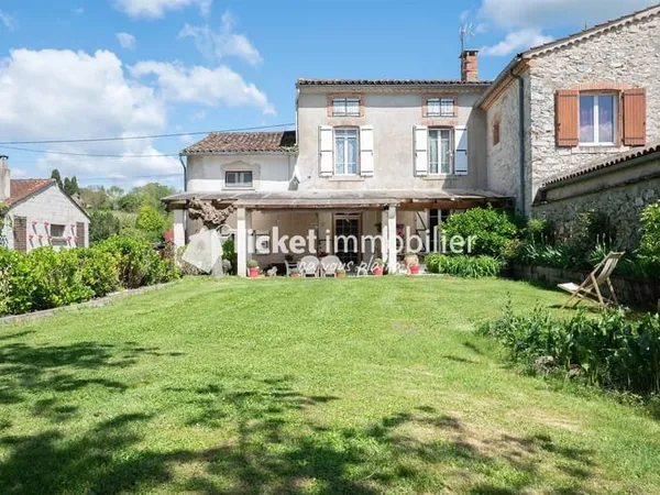 Maison de caractère T8 - 185m² - Terrain 1 370m² - Saint-Avit (81110)