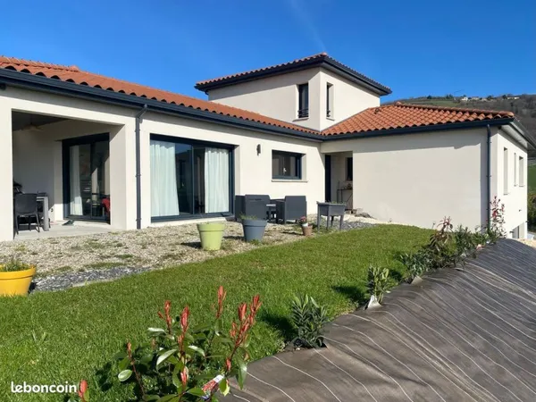Maison récente avec vue -142 m2- secteur calme
