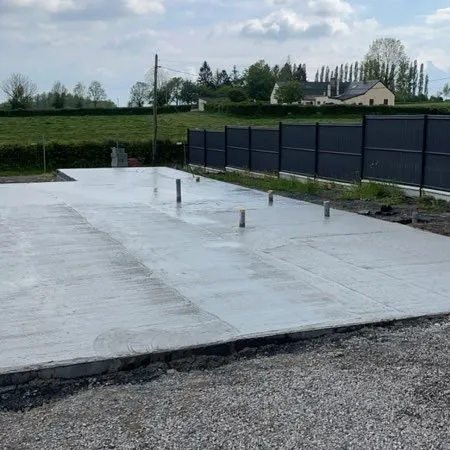 Terrain avec garage