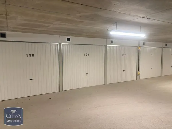 Stationnement Location Émerainville   115€