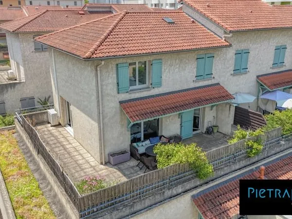 Duplex T5 au dernier étage avec terrasse de 55 m²