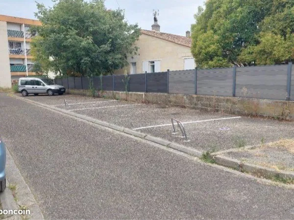 Location parking extérieur Libourne