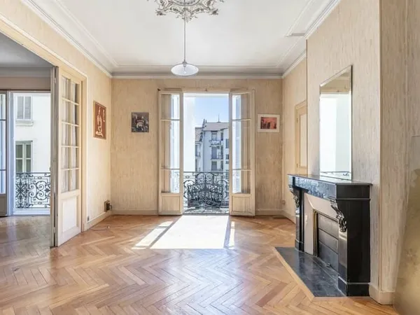 Exclusivité Carré d'or /Victor hugo immeuble Bourgeois 4 pièces 100 m2